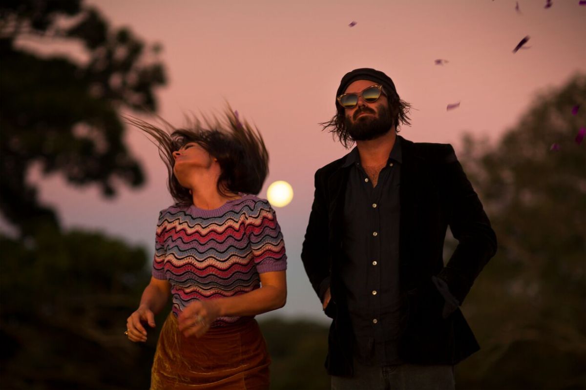 angus and julia stone review